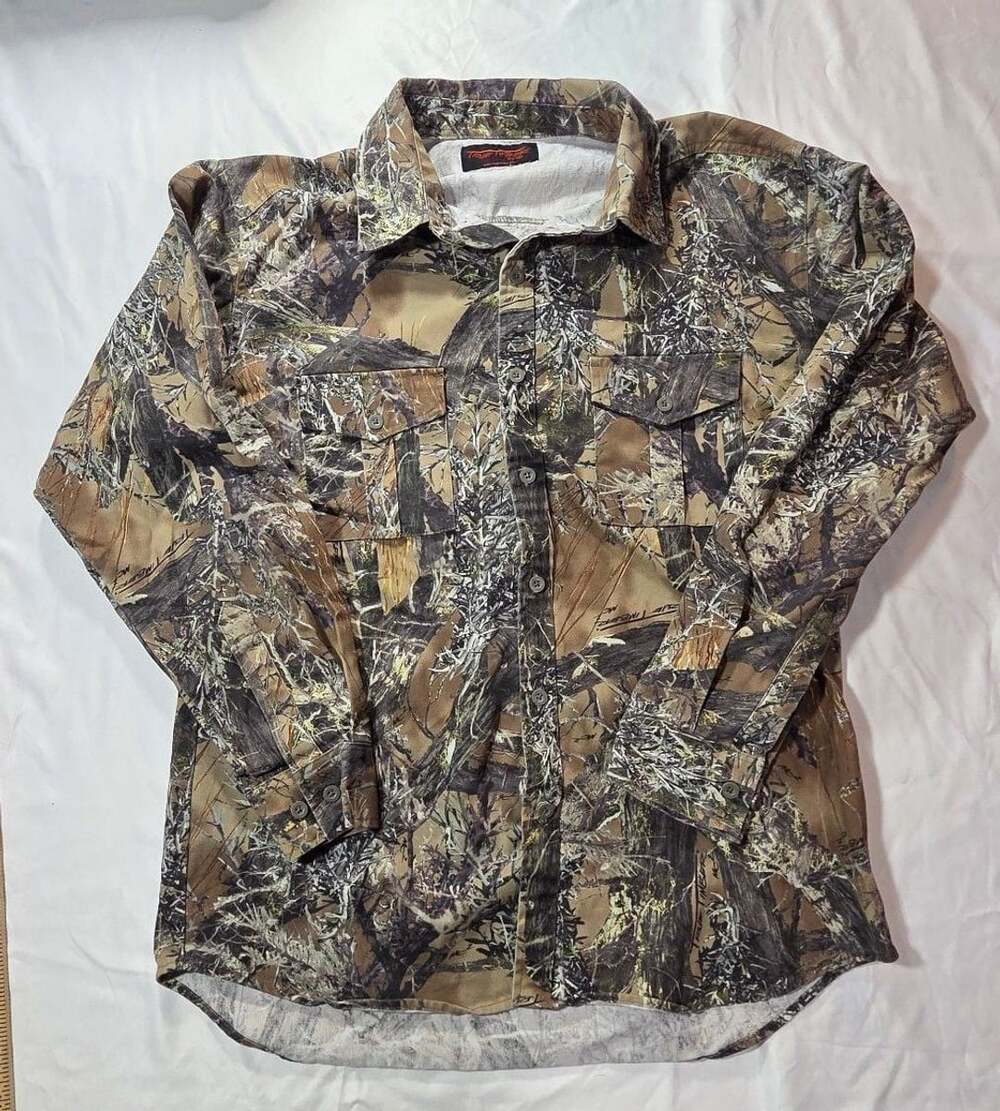 TrueTimber Camo Long Sleeve Button Down Hunting Shirt Large Brown